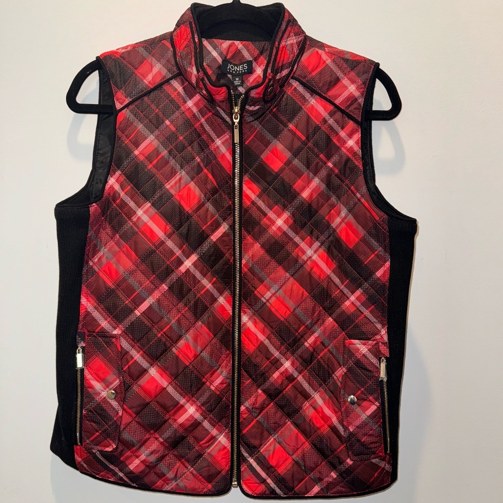 NWT Jones New York Red and Black Plaid Vest